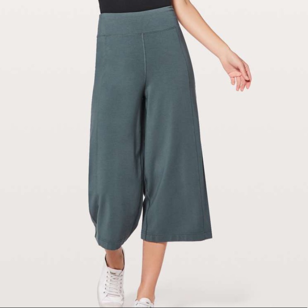 Lululemon blissed out culottes